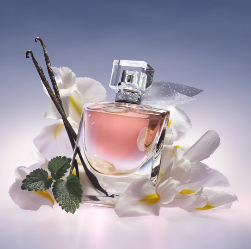 Sfeerbeeld van La Vie Est Belle 50 ml met zachte, vrolijke styling.